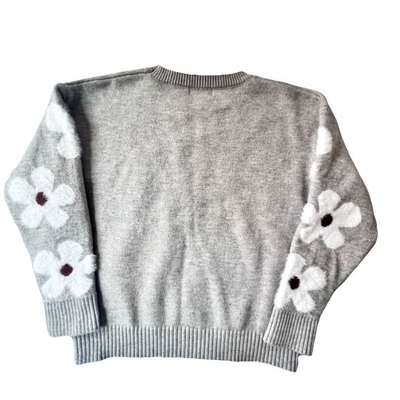 ZEUI Women’s Grey Crewneck Sweater Fuzzy Floral Accents Size Large Cozy Soft - Picture 3 of 16